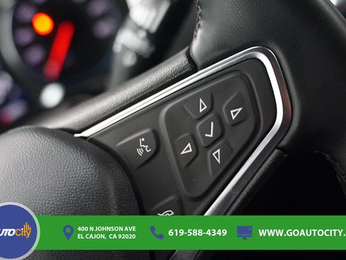 Used 2024 Chevrolet Equinox LT FWD image 21