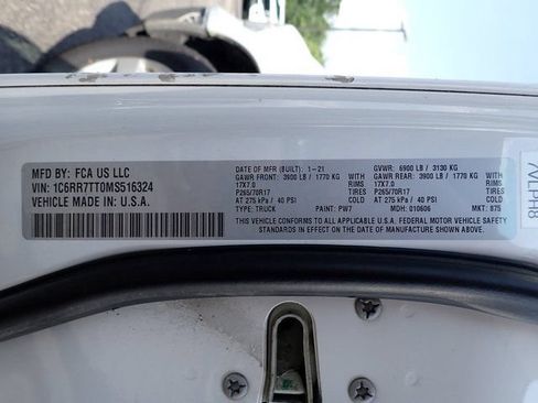 Used 2021 RAM 1500 Classic SLT AWD/4WD image 14