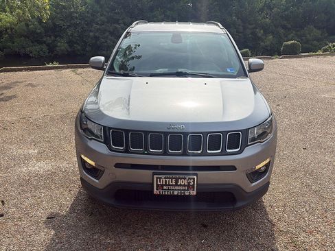 Used 2020 Jeep Compass Latitude w/ Cold Weather Group AWD/4WD image 14