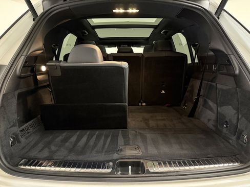 Used 2024 Mercedes-Benz GLE 350 4MATIC w/ 3rd Row Seat Package image 43