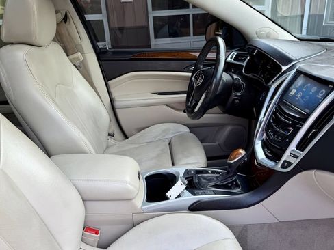 Used 2013 Cadillac SRX Luxury FWD image 16