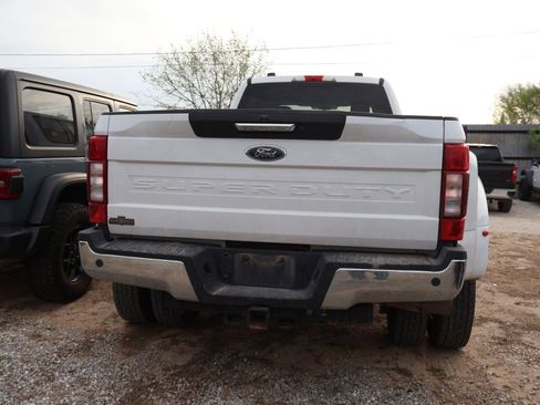 Used 2022 Ford F450 XLT w/ XLT Premium Package image 14
