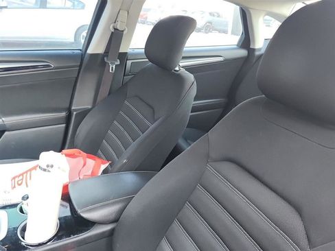 Used 2013 Ford Fusion SE image 12