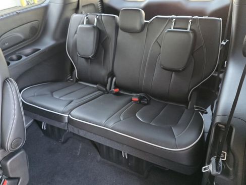 New 2026 Chrysler Pacifica Limited w/ Uconnect Theater Family Group AWD/4WD image 17