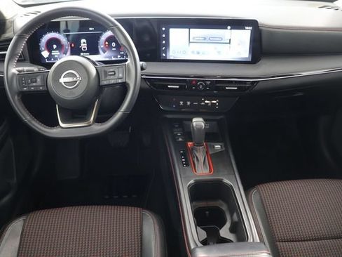 Used 2025 Nissan Kicks SR w/ Illumination Package AWD/4WD image 2