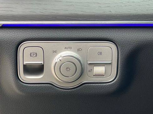 Certified 2026 Mercedes-Benz GLS 450 4MATIC image 39