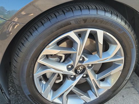 Certified 2023 Hyundai Sonata SEL FWD image 7