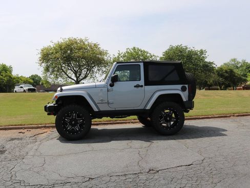 Used 2014 Jeep Wrangler Sport image 8