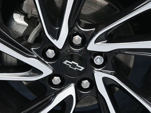 Used 2023 Chevrolet Bolt EUV Premier image 41