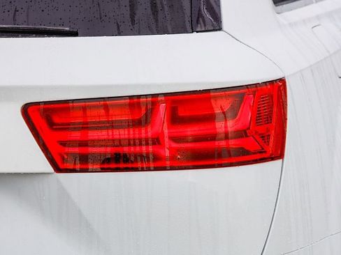 Used 2019 Audi Q7 3.0T Premium image 20