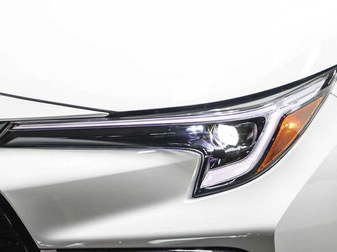 New 2025 Toyota Corolla SE image 7