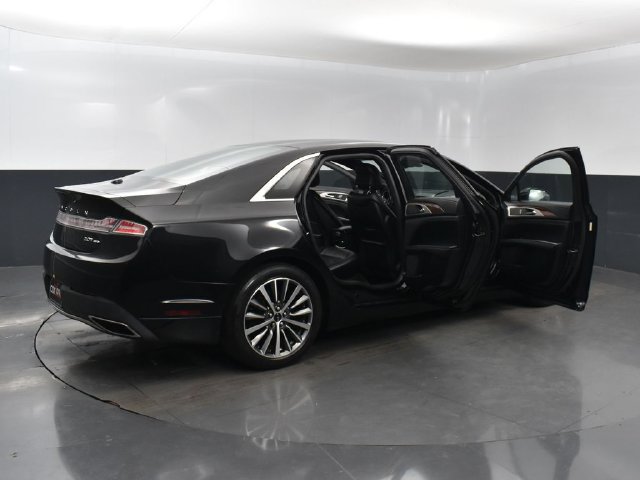 Used 2018 Lincoln MKZ Select w/ Select Plus Package AWD/4WD image 12