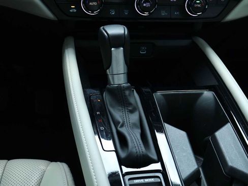 Used 2025 Honda Accord Touring image 17