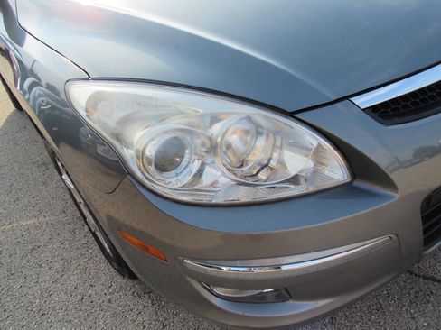 Used 2010 Hyundai Elantra SE w/ Popular Equipment Pkg 2 FWD image 30