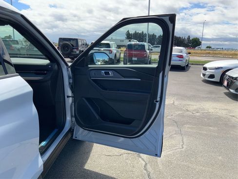 Used 2026 Ford Explorer ST-Line AWD/4WD image 21