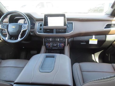 Certified 2024 Chevrolet Tahoe High Country w/ Advanced Technology Package image 13