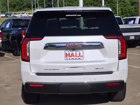 Certified 2022 GMC Yukon SLT w/ SLT Premium Package RWD image 5