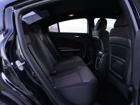 Used 2019 Dodge Charger SXT image 20