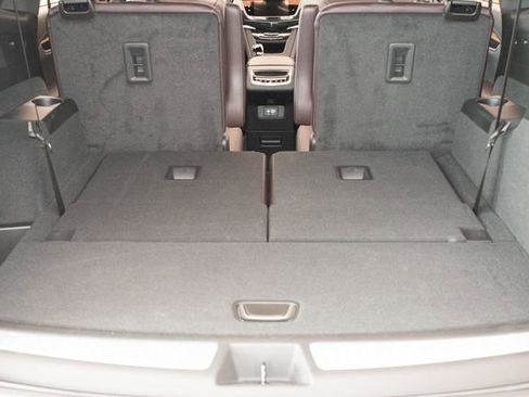 Used 2023 Cadillac XT6 Premium Luxury w/ Technology Package AWD/4WD image 15