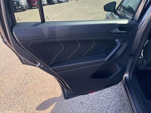 Used 2023 Volkswagen Tiguan SE R-Line image 19