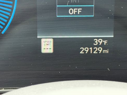 Used 2024 Hyundai Kona SEL image 21