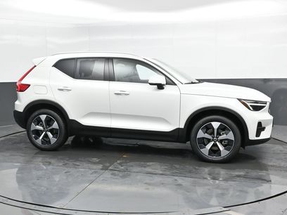 New 2025 Volvo XC40 B5 Core w/ Protection Package Premier