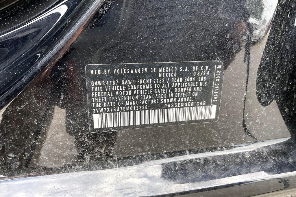 Used 2025 Volkswagen Jetta SE FWD image 18