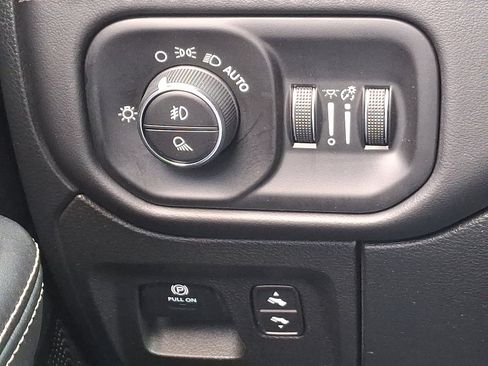 Used 2023 RAM 1500 Limited image 22