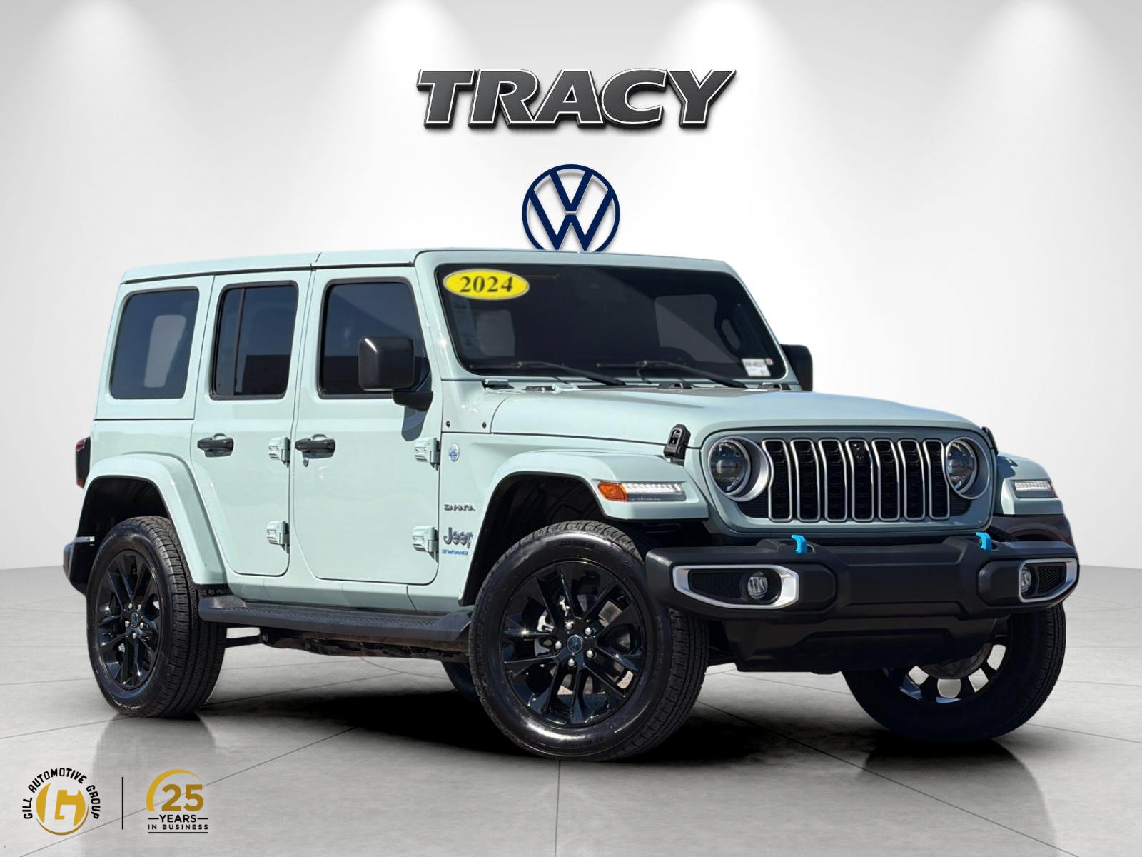 Used 2024 Jeep Wrangler Unlimited Sahara w/ Technology Group AWD/4WD image 1