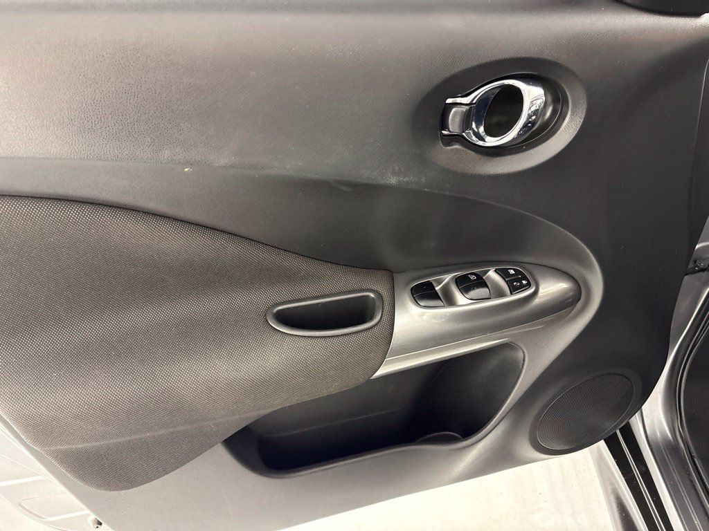 Used 2017 Nissan Juke SV AWD/4WD image 23