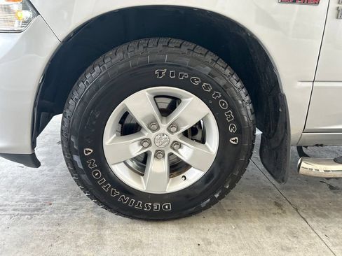 Used 2019 RAM 1500 Express RWD image 16