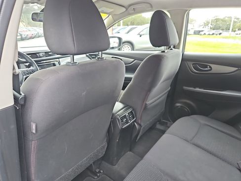 Used 2021 Nissan Rogue Sport S image 12