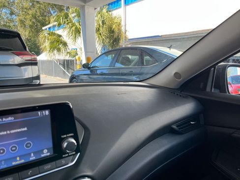 Used 2025 Nissan Sentra S image 35