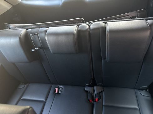 Used 2019 Toyota Highlander XLE AWD/4WD image 22