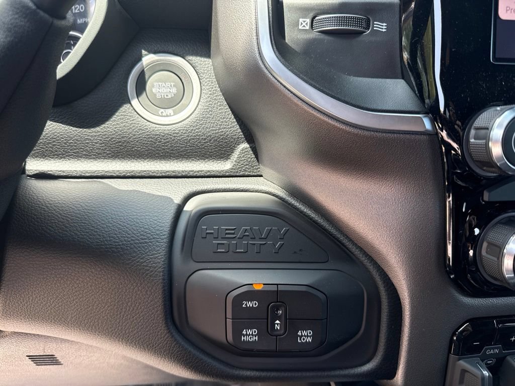 New 2026 RAM 2500 Big Horn AWD/4WD image 15