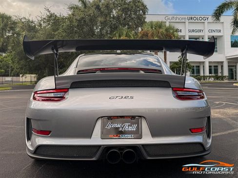 Used 2019 Porsche 911 GT3 RS w/ Weissach Package RWD image 52