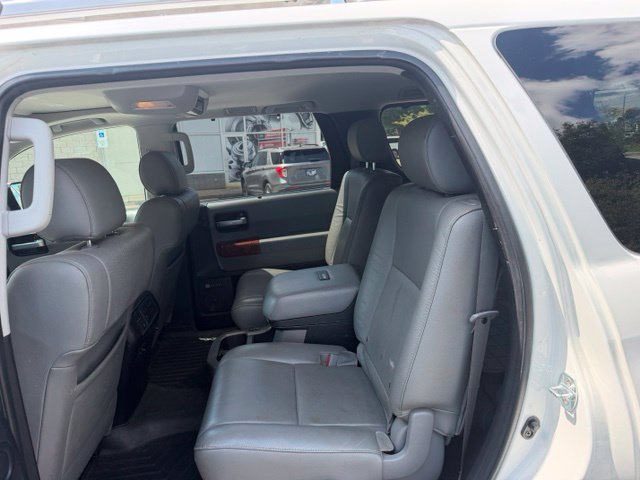 Used 2018 Toyota Sequoia Platinum AWD/4WD image 11