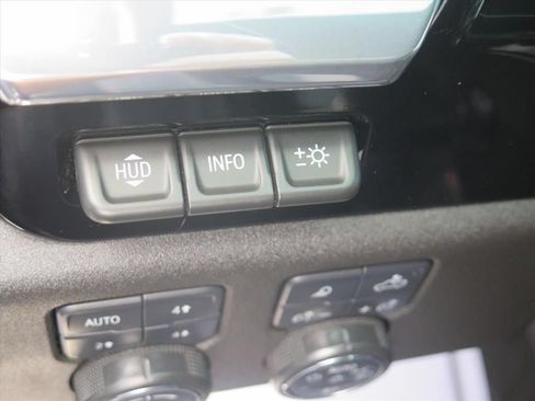 Used 2024 Chevrolet Silverado 1500 High Country w/ Technology Package AWD/4WD image 11