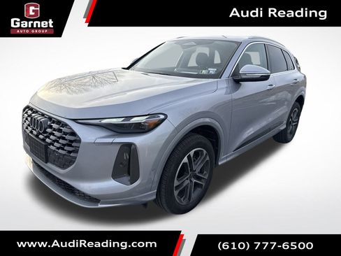 Used 2025 Audi Q5 Premium w/ Convenience Package image 1