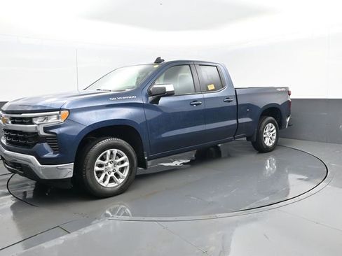 Used 2023 Chevrolet Silverado 1500 LT image 1