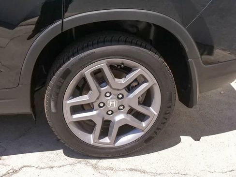 Used 2023 Honda Passport EX-L image 5