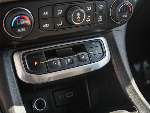 Used 2020 GMC Acadia SLE w/ Driver Convenience Package AWD/4WD image 19