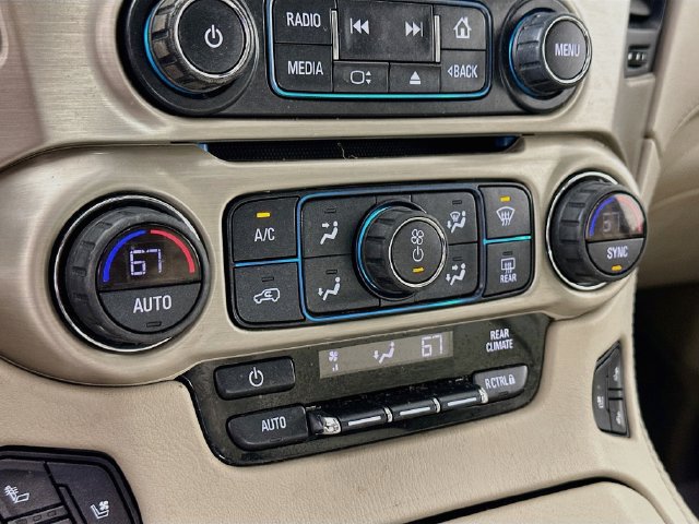 Used 2020 GMC Yukon XL Denali w/ Denali Premium Package AWD/4WD image 22
