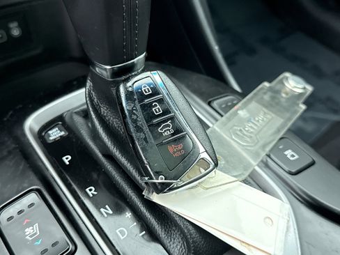 Used 2017 Hyundai Santa Fe Limited image 26