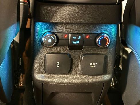 Certified 2017 Ford Explorer Platinum image 39