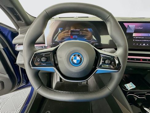 New 2026 BMW i5 eDrive40 w/ Premium Package image 10
