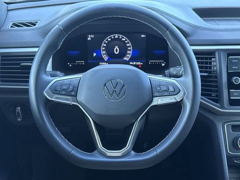 Used 2023 Volkswagen Atlas Cross Sport SE FWD image 15