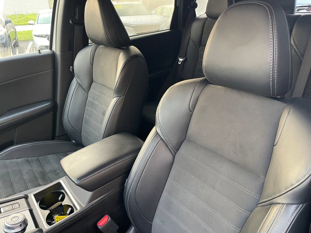 Used 2024 Mitsubishi Outlander SE AWD/4WD image 6