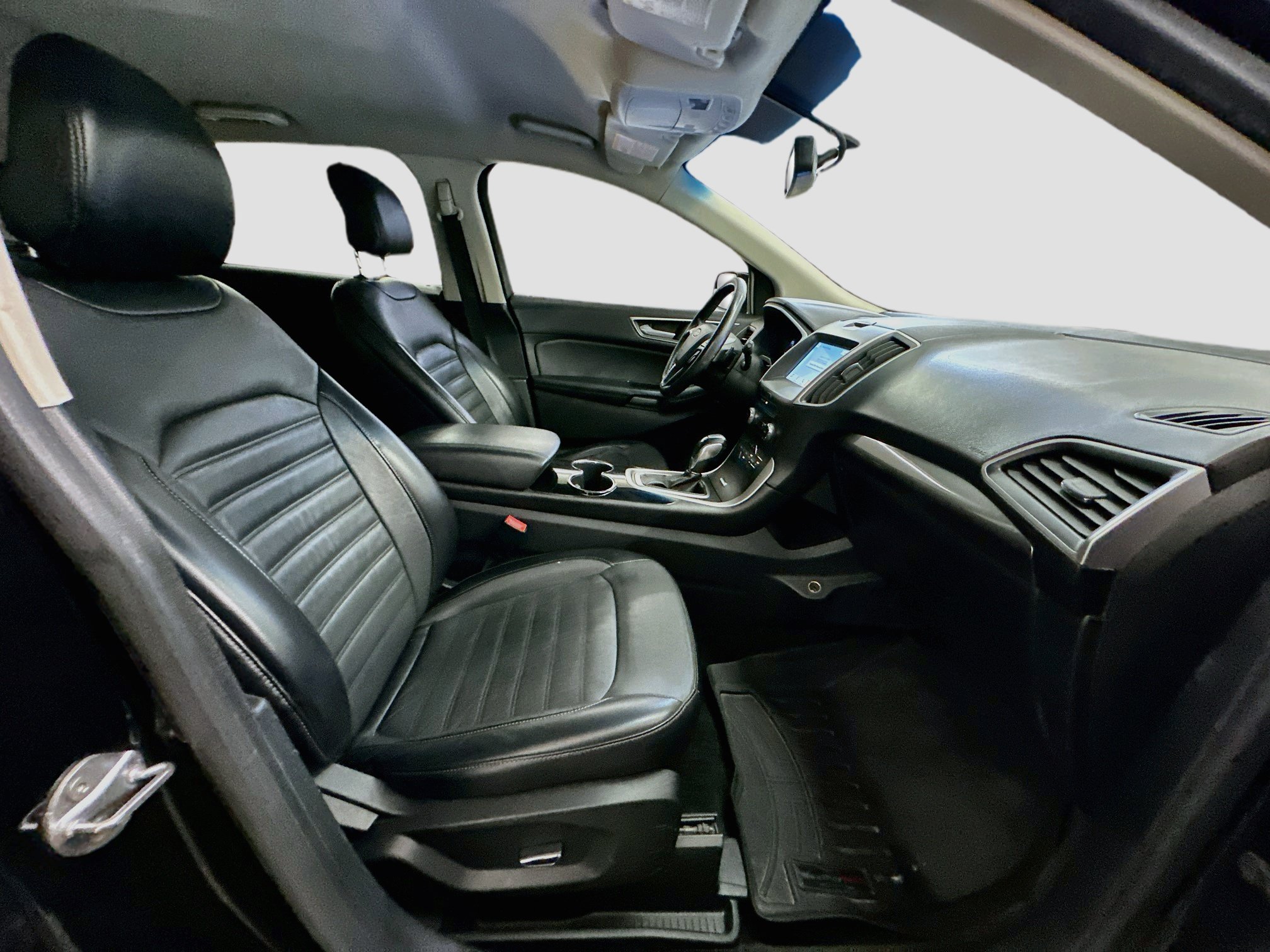 Used 2018 Ford Edge SEL w/ Equipment Group 201A AWD/4WD image 31
