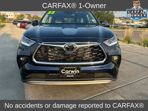 Used 2025 Toyota Highlander Platinum AWD/4WD image 2